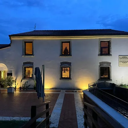 Мини-отель Hacienda De Leon Изола-делла-Скала