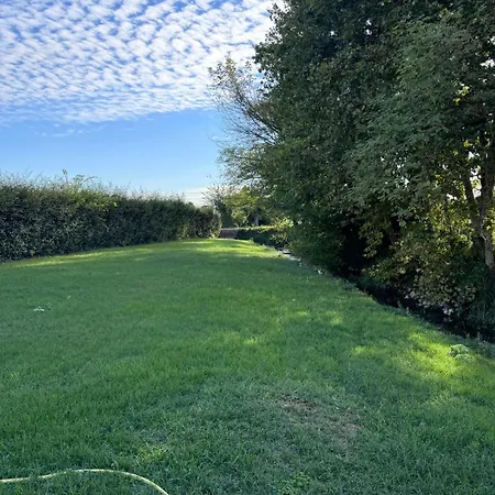 Мини-отель Hacienda De Leon Изола-делла-Скала