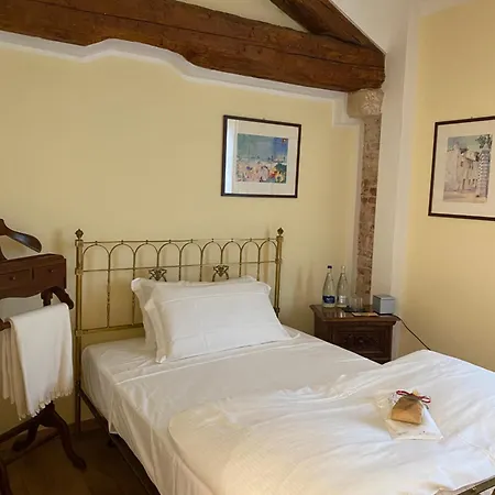 Hacienda De Leon Изола-делла-Скала