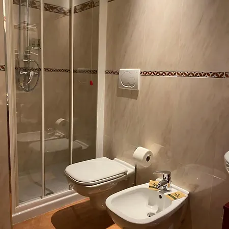 Мини-отель Hacienda De Leon Изола-делла-Скала